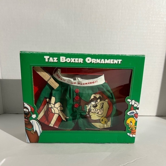 🎄Warner brothers NWT, VINTAGE Tasmanian devil boxer shorts Christmas ornament. - Picture 5 of 8